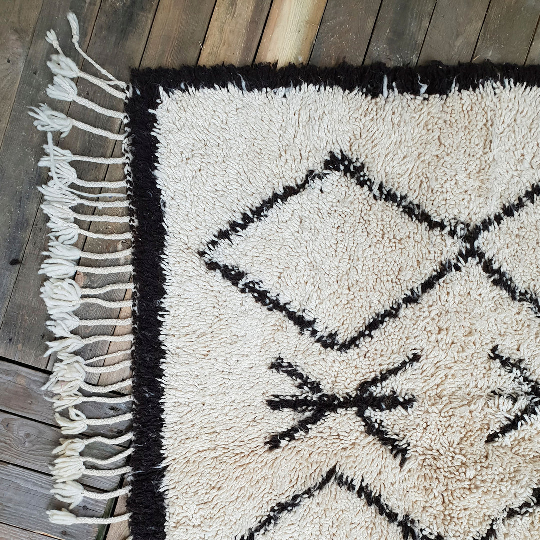 Moroccan rug Beni Ouarain BN2200