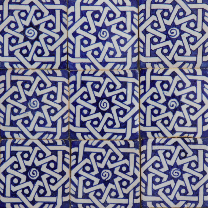 Hand-painted tile Daima