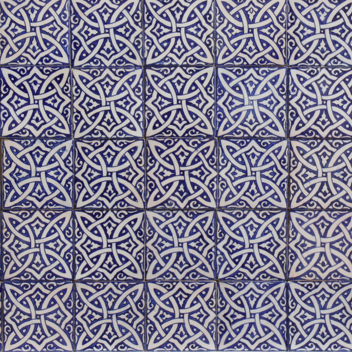 Hand-painted tile Fadwa