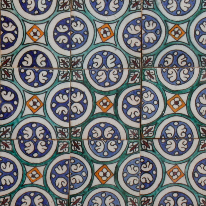 Hand-painted tile Hafsa