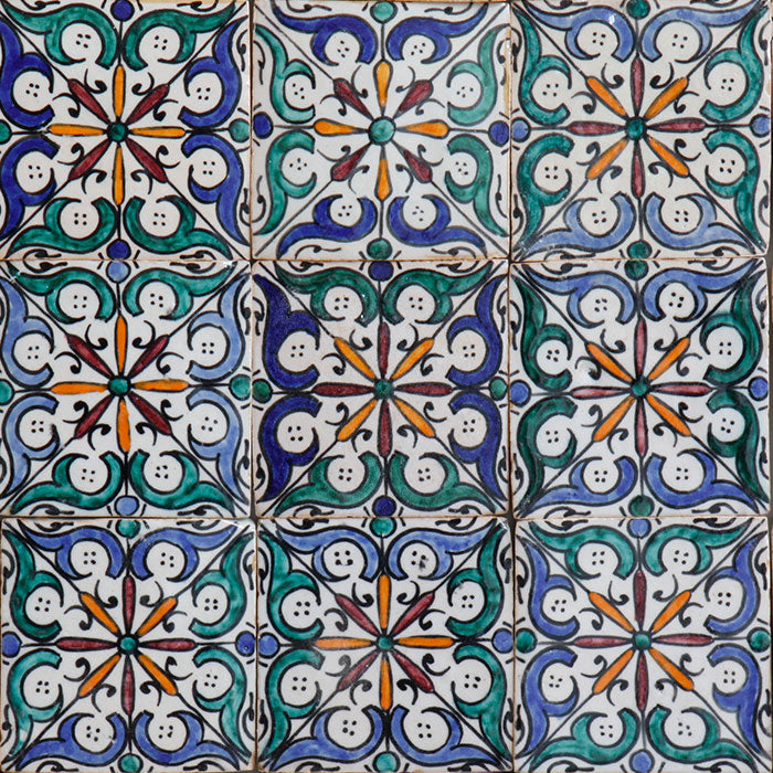 Hand-painted tile Ihsan