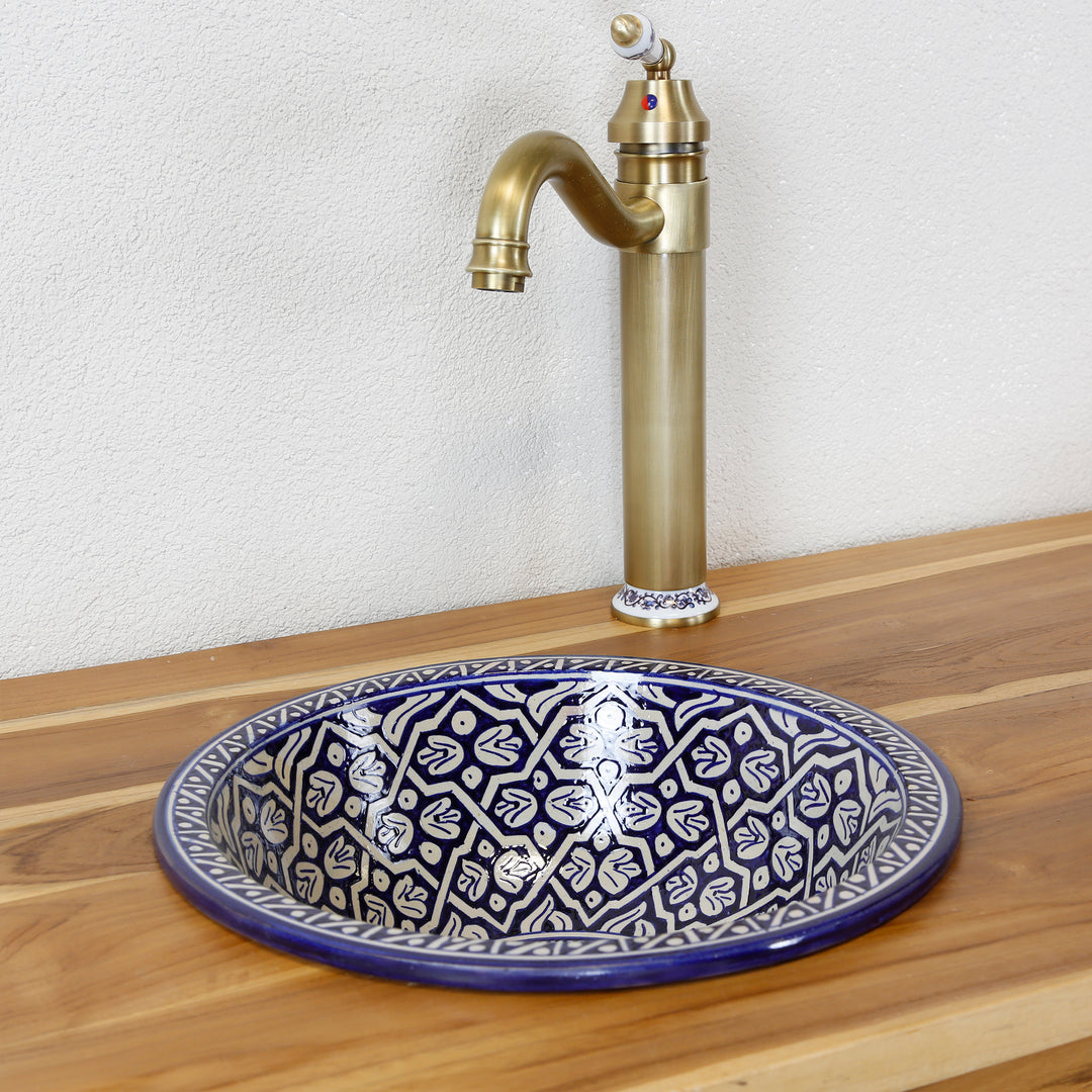 Moroccan washbasin