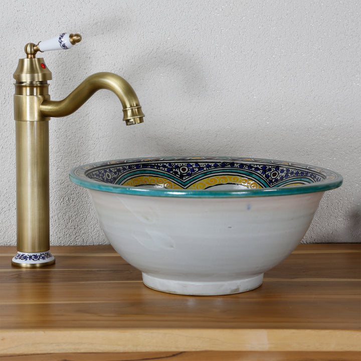 Bathroom sink