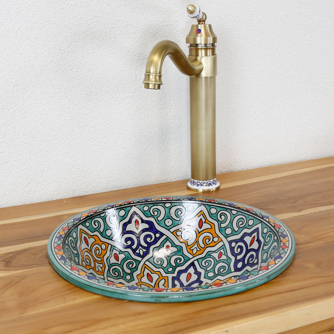 Small round sink