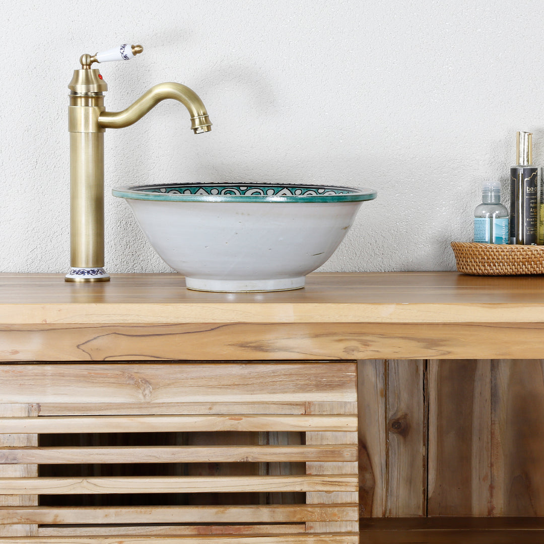 Small round sink