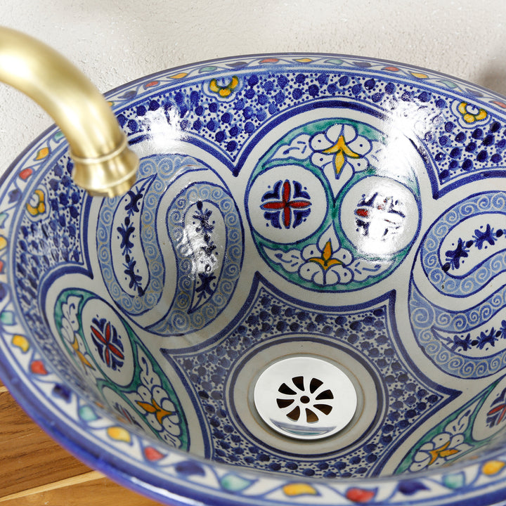 Moroccan washbasin