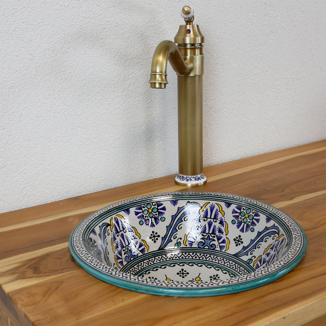 Washbasin for guest bathroom