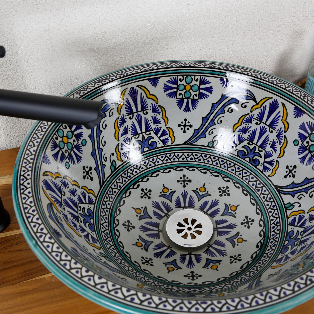 Washbasin for guest bathroom