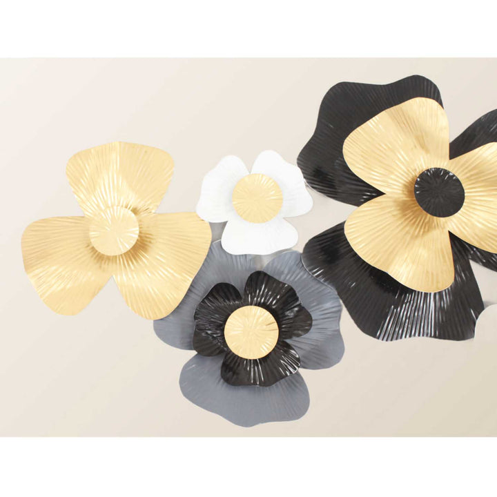 Metal wall decoration flower