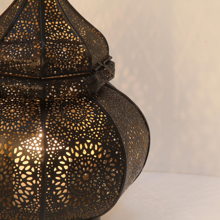 Oriental lantern Abir