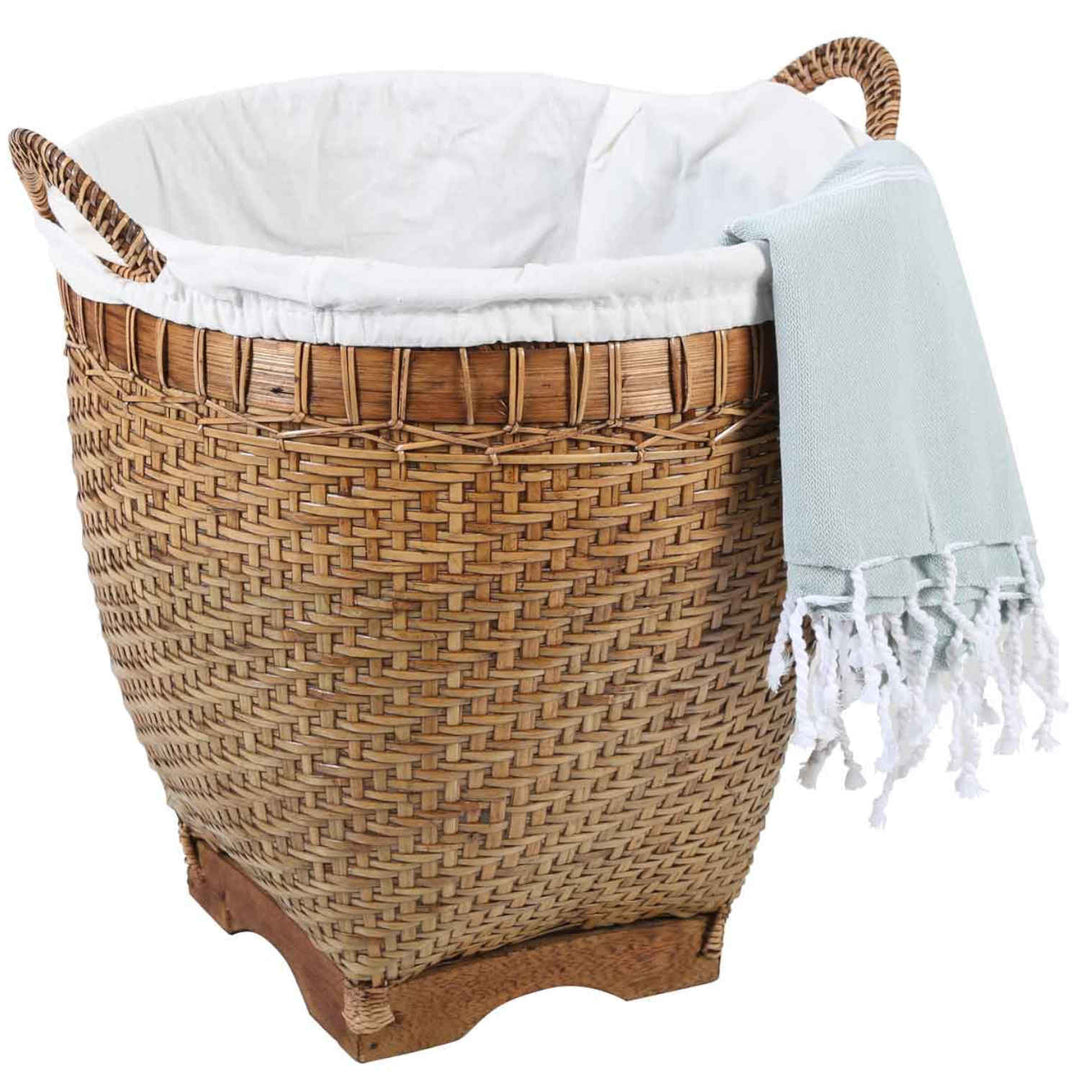 Lea rattan laundry basket with handle