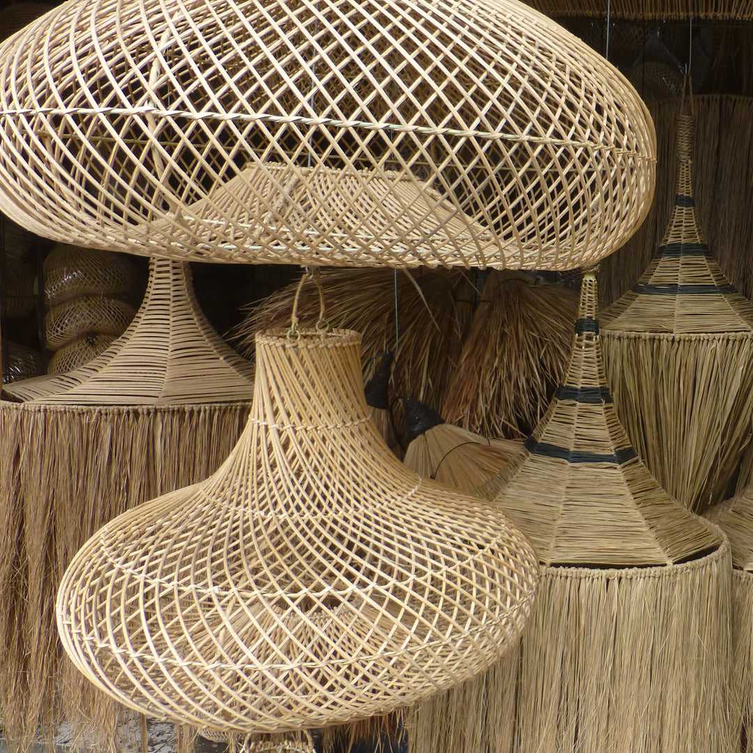 Manohara rattan lamp
