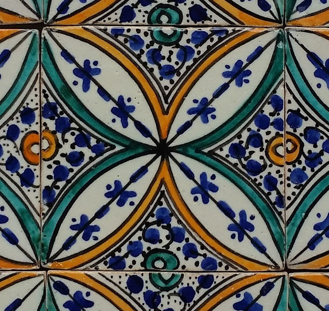 Hand-painted tile Saba