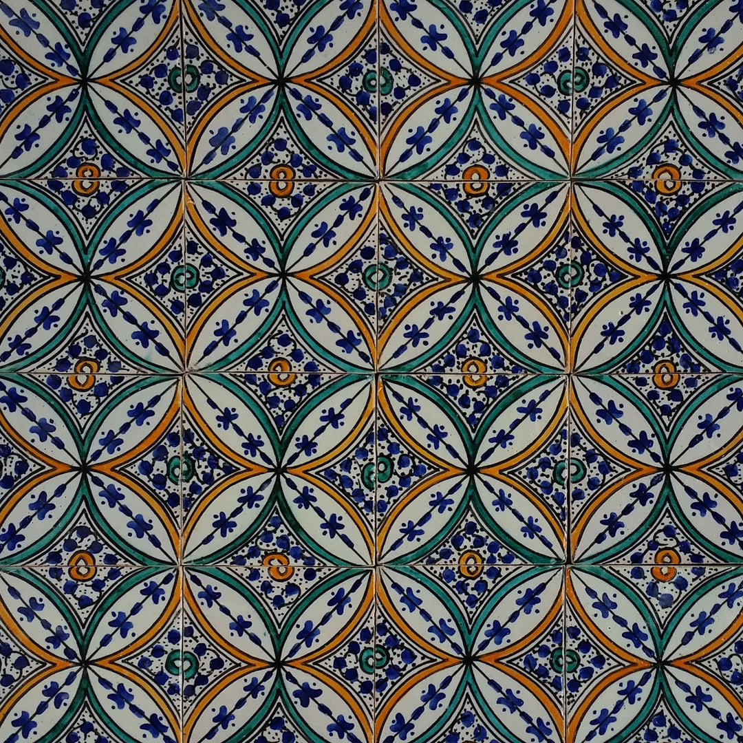 Hand-painted tile Saba