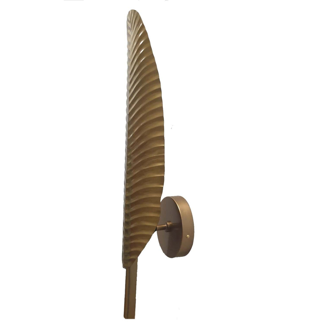 Sayra wall lamp in gold leaf shape