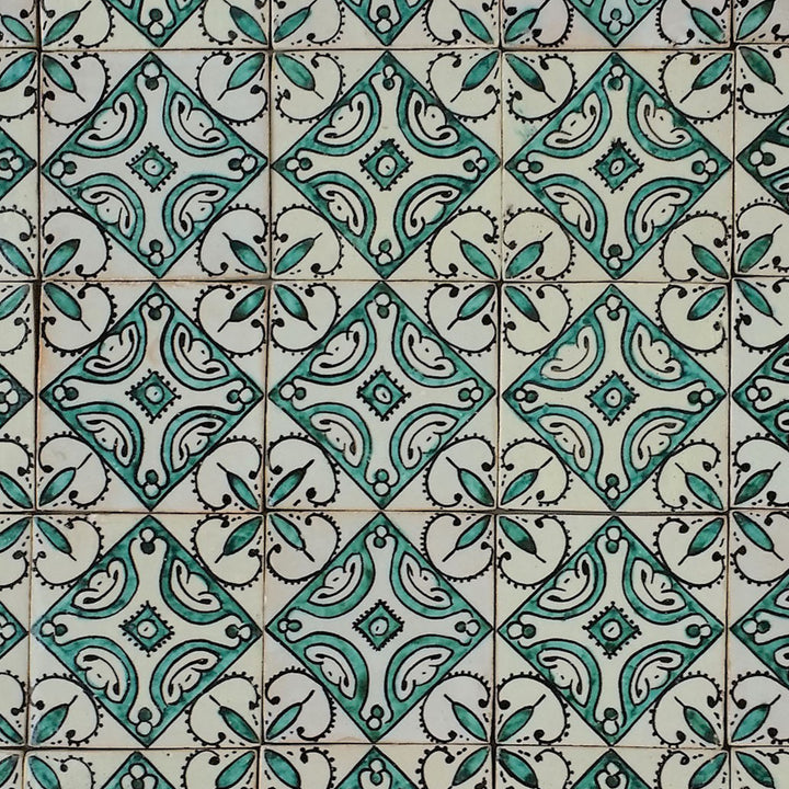 Hand-painted tile Ebru Green
