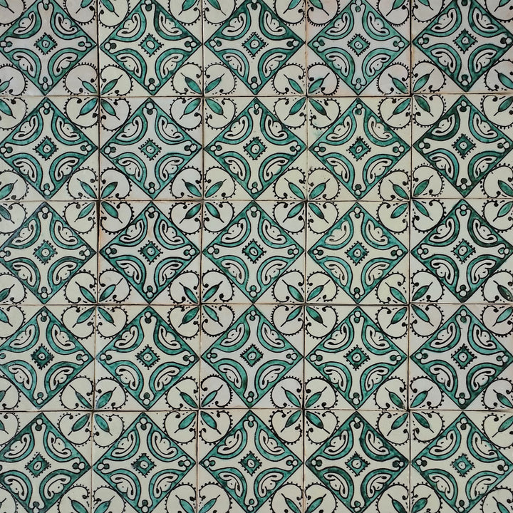 Hand-painted tile Ebru Green