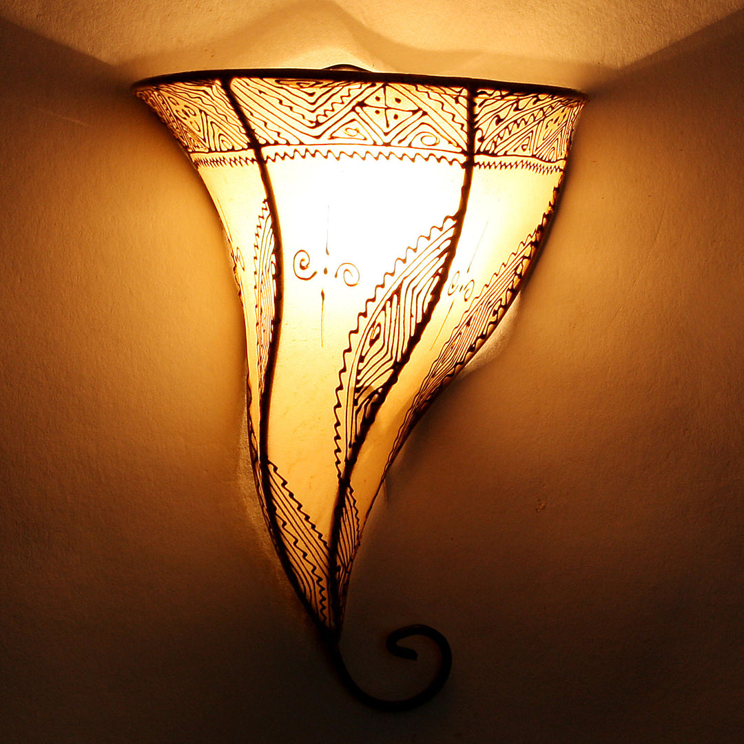 Mouza White Leather Wall Lamp
