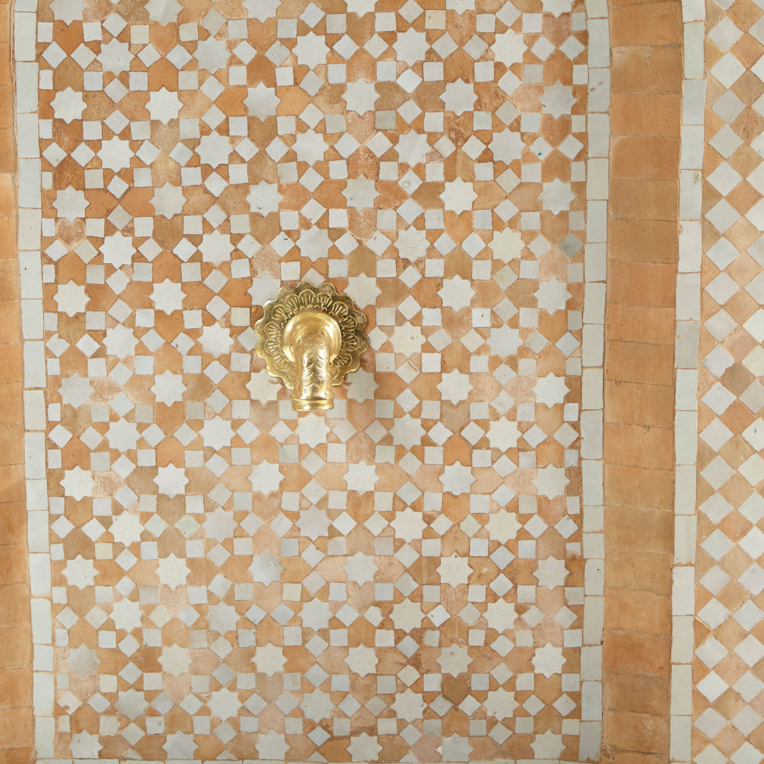 Mosaic fountain star terracotta white
