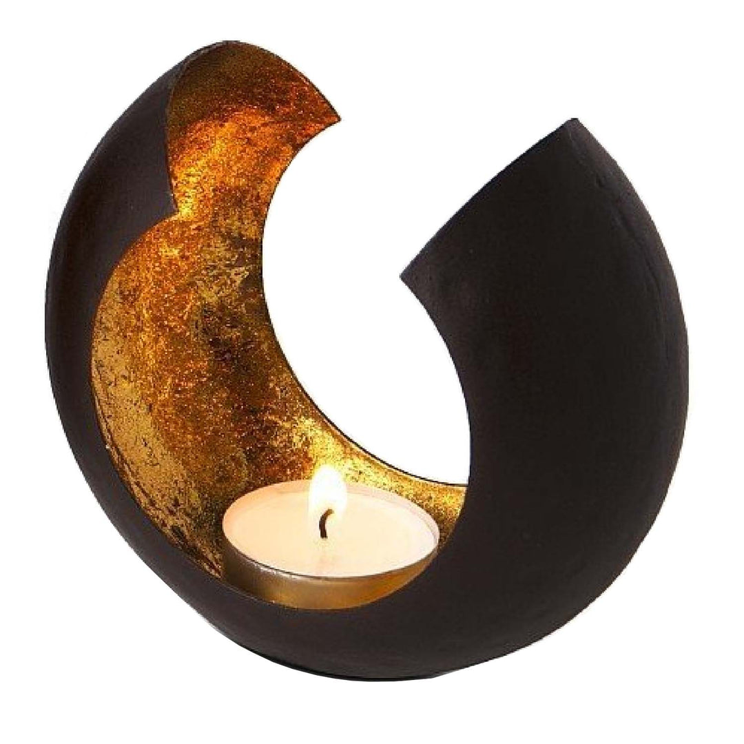 Oriental lantern Charu M