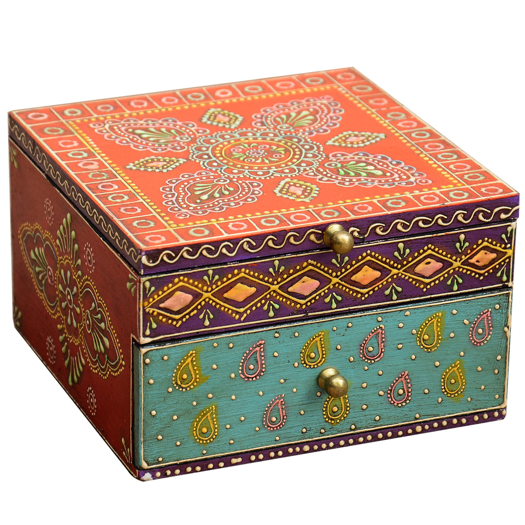 Oriental jewelry box Shanti